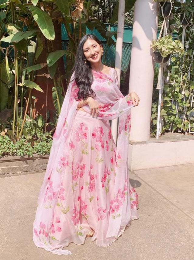 This delicate, hand painted organza saree from @picchika is hands down my  favourite festive day look! 🌸 Makeup @katzbeauty Hair @dep... | Instagram